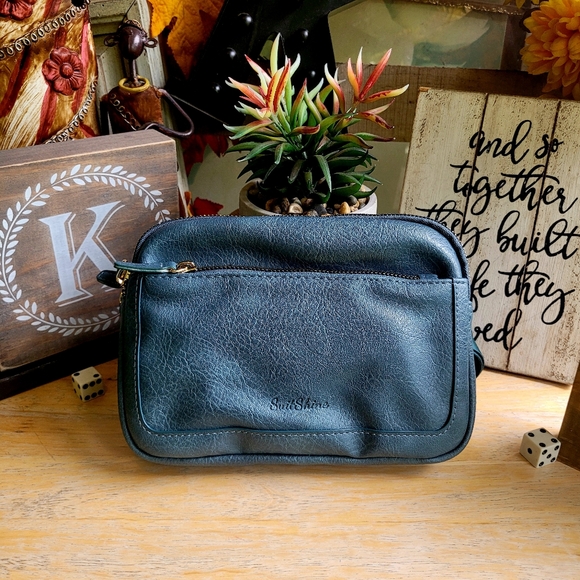 Unisex Crossbody Fanny Packs - Picture 12 of 16